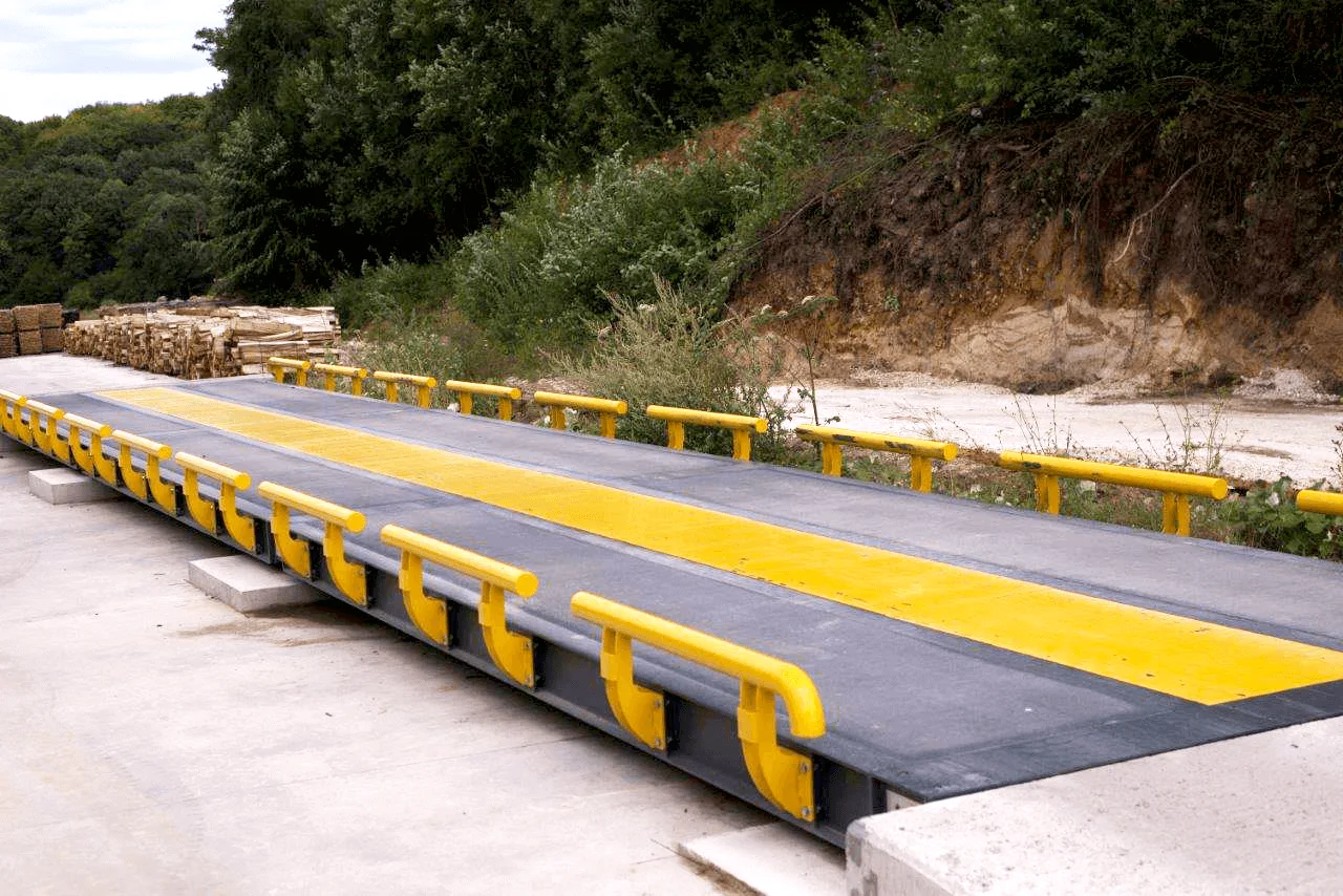 Pont-bascule métallique avec barres métalliques - service pesage LMQ